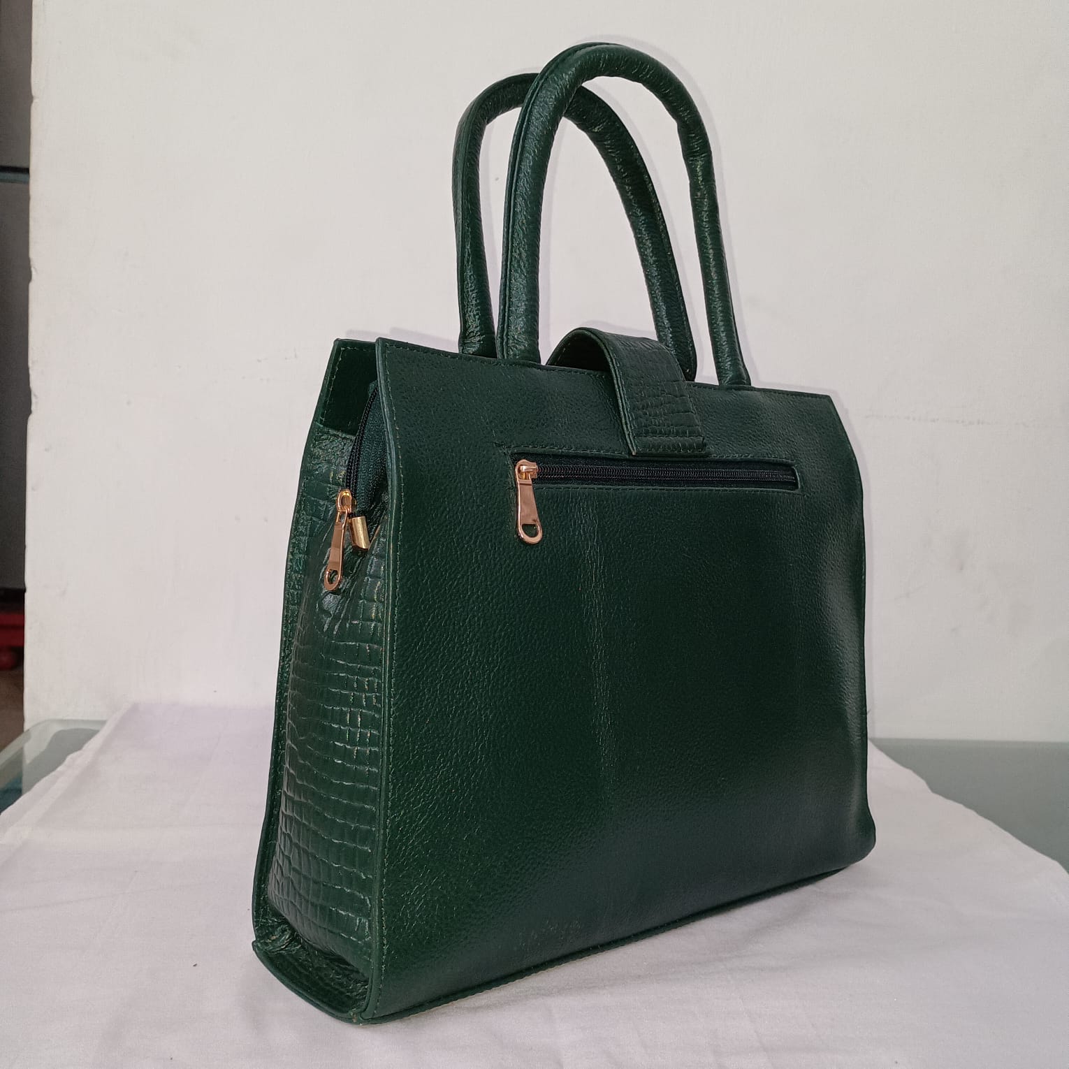 Special Key lock Ladies Bag - View 4